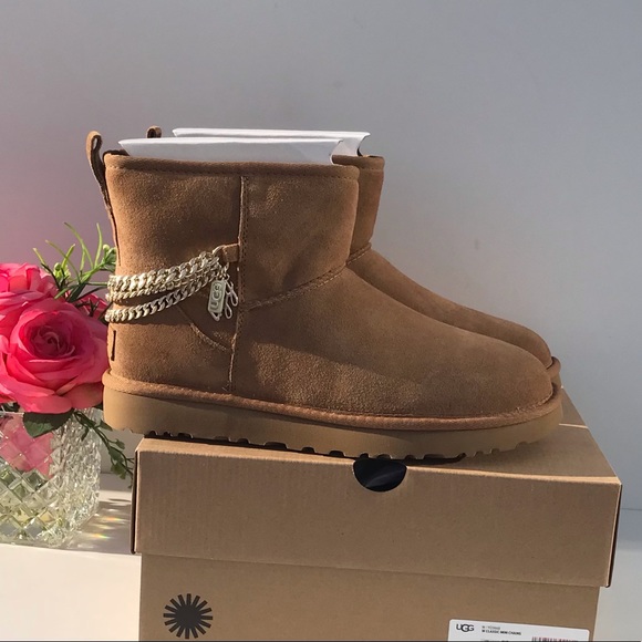 UGG Classic Mini Chains - Picture 3 of 8
